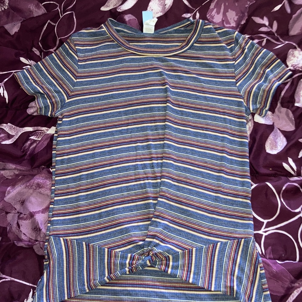 Striped knotted shirt